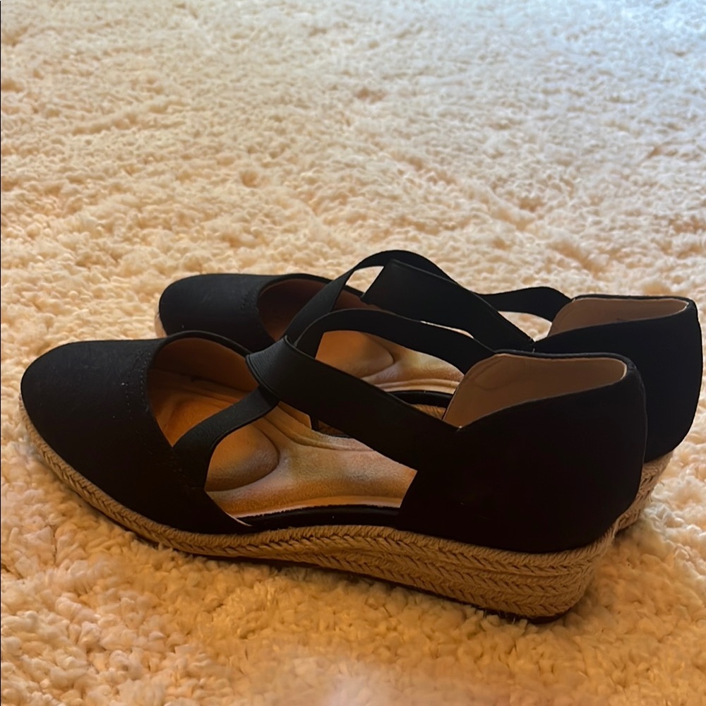 Kelly & Katie Black and Tan Wedge Sandals
